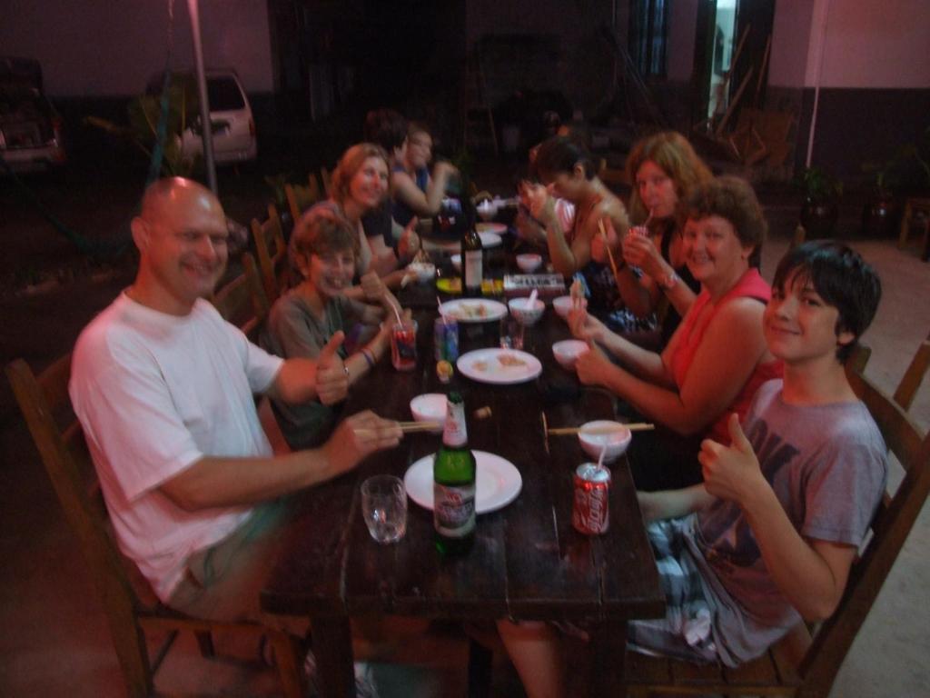 Yangshuo Moon Resort Hotel Exteriör bild