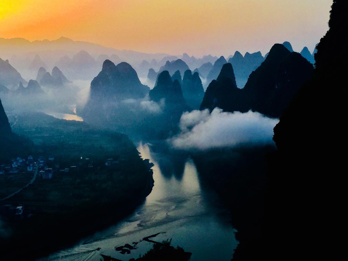 Yangshuo Moon Resort Hotel Exteriör bild