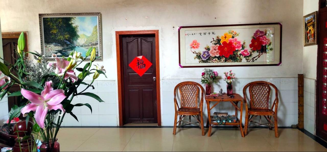 Yangshuo Moon Resort Hotel Exteriör bild